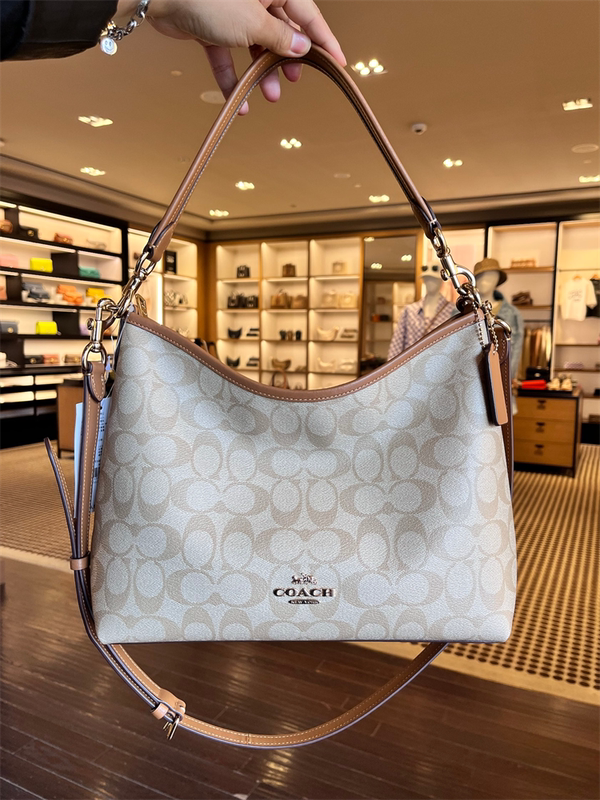 Direct Purchase from the United States: Coach Laurel 31 New Milk Tea-Colored Crossbody Bag Underarm Bag Cr149 Cv975