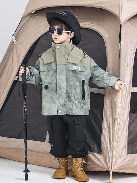 French Children's Outdoor Jacket for Boys, 3-in-1 Detachable Spring and Autumn Style, Fleece-Lined Coat, Children's Clothing for Boys, Baby Spring Outfit