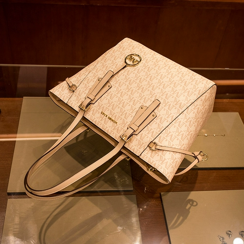 Шанхайский склад Spot Duty Free Discount Zone Zone Anuine Boick Master Рекомендуется 2022-0 Новая классическая сумка 66