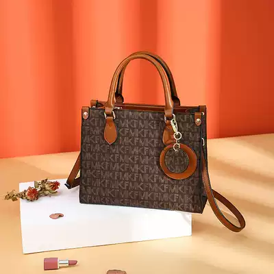 Hong Kong Tide brand shoulder bag 2021 new fashion classic leather large capacity soft leather tide temperament big bag