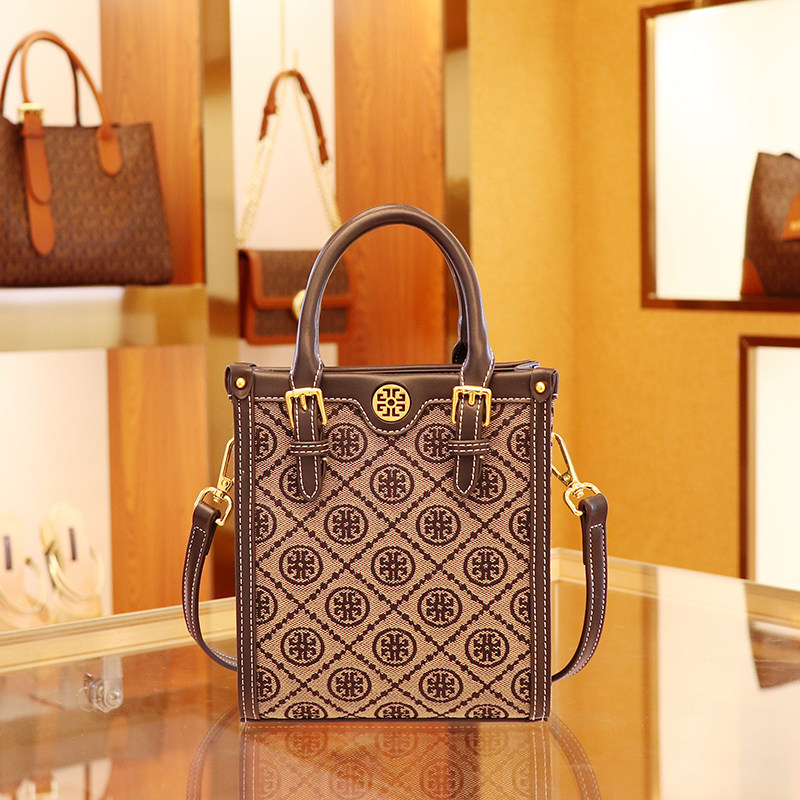 French fashion classic big cards 2022 new tides genuine leather Pet bag 100 hitch classic trend printed kitty bag