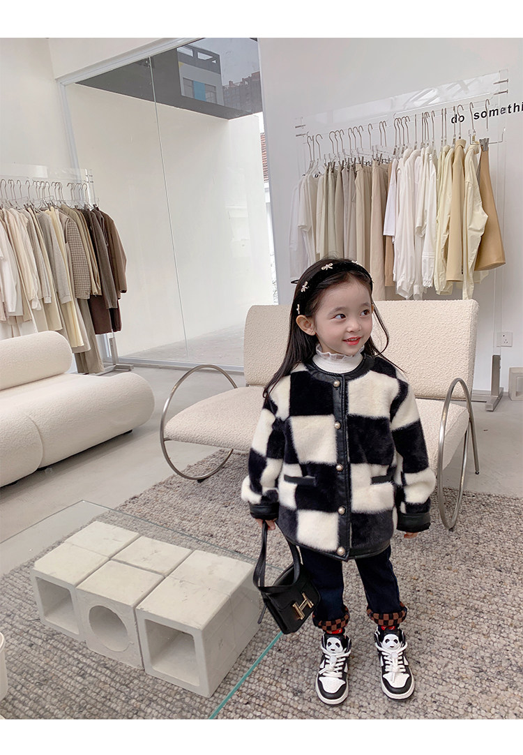 Мех/искусственный мех 冬款加绒皮草亲子装外套 Fall in love with beautiful girls