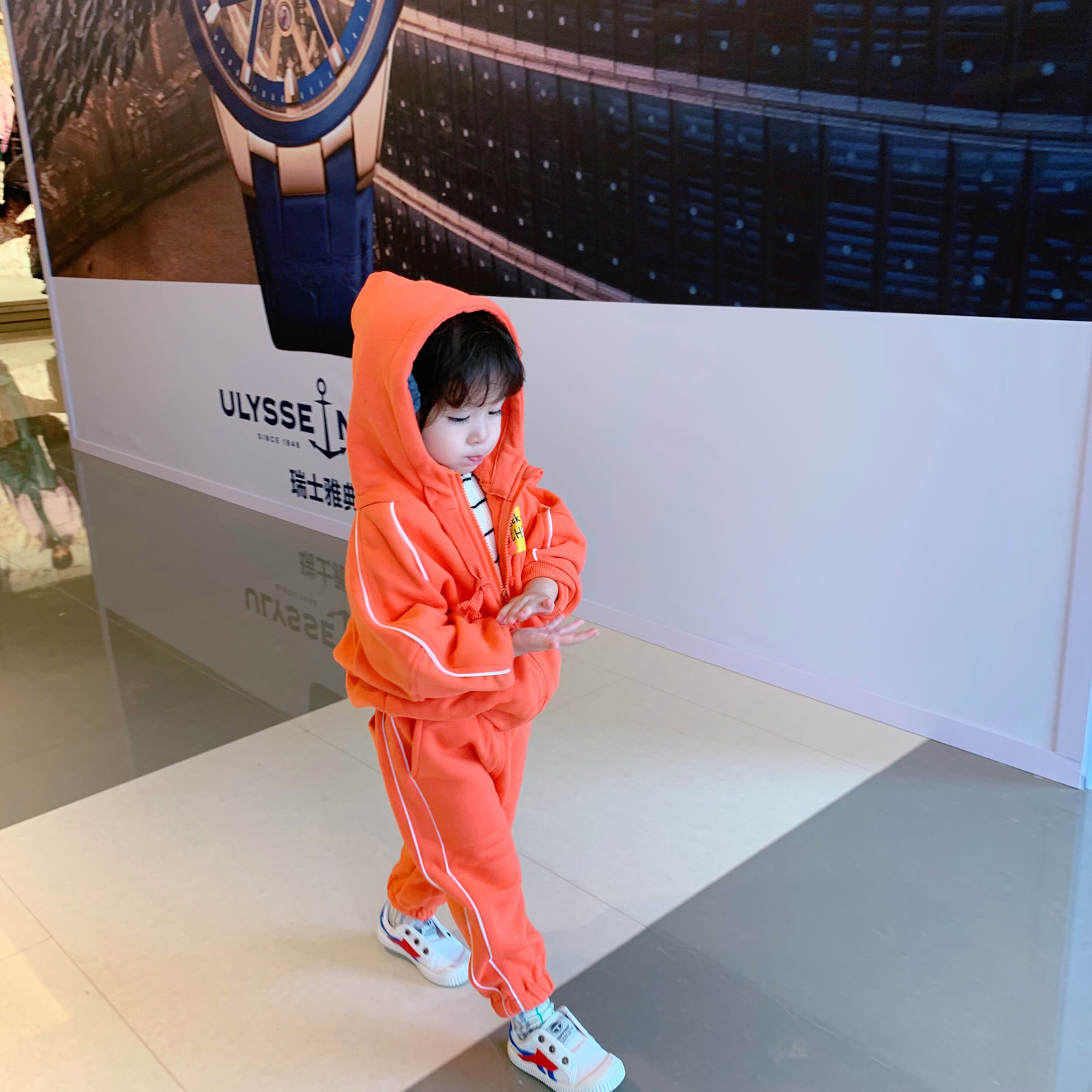 Fall in love with the girl girl suit Spring dress new internet Red Ocean Children Spring and Autumn Baby Sports 8669