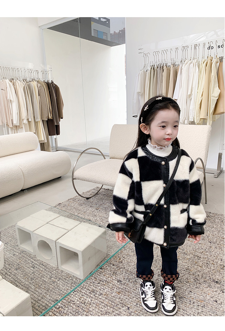 Мех/искусственный мех 冬款加绒皮草亲子装外套 Fall in love with beautiful girls