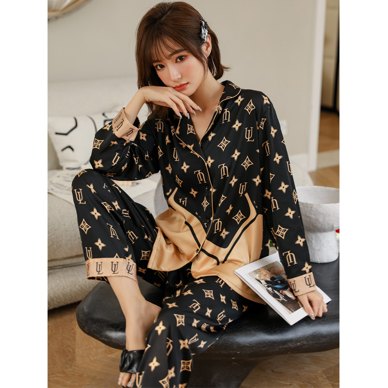 Spring and Autumn New Nightgowness Ice Screen Thin Sleeve Trouser Fashion Letter Printed Silk Two Pieces of Set Home Clothes