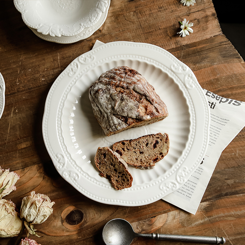 European creative white porcelain character of vertical stripes relief disc household western - style food restaurant dish dish soup of ceramic plate