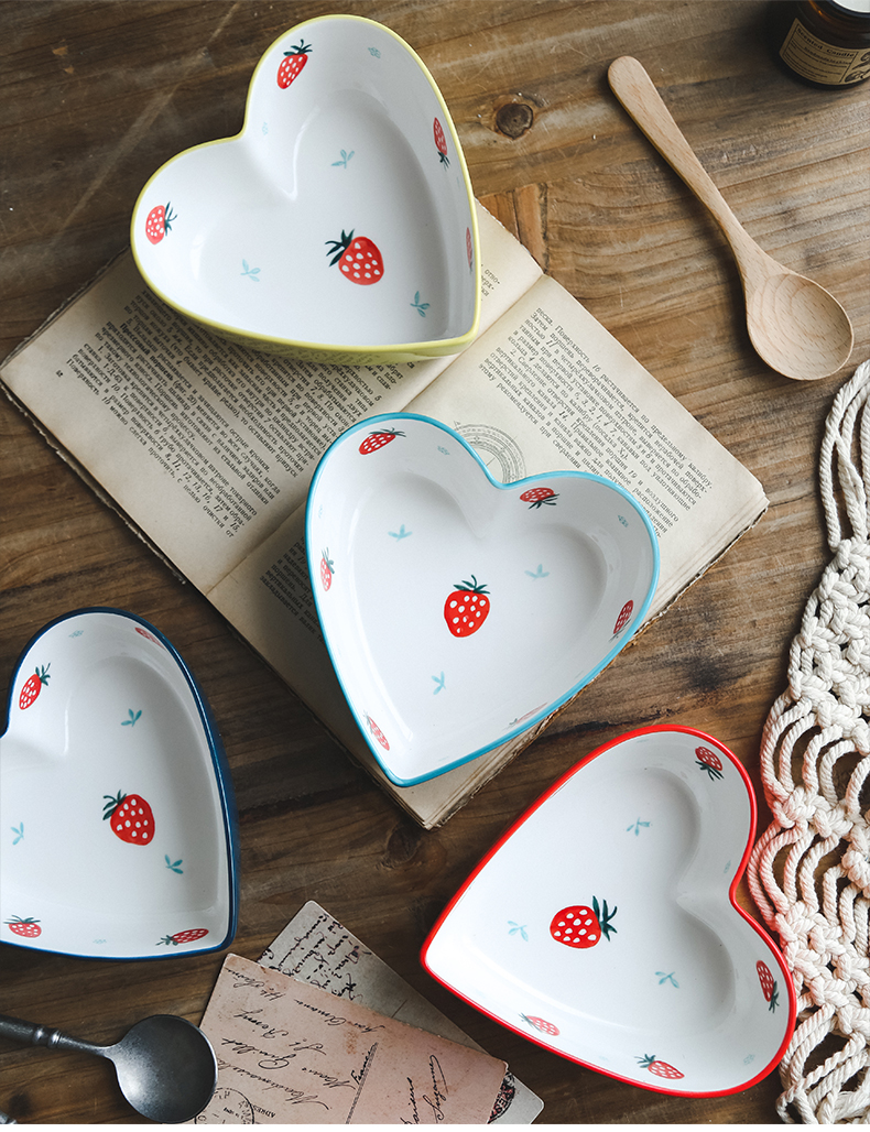 Northern wind creative hand - made girl heart lace ceramic bowl of strawberries pudding dessert fruit salad bowl bowl of Northern Europe