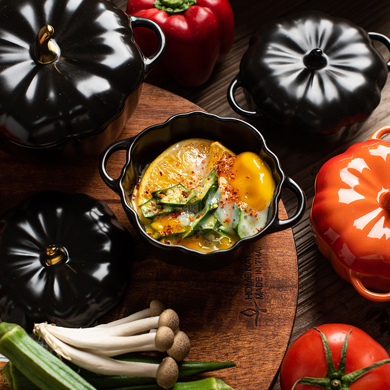 Pumpkin steamed custard ceramic bowl with cover small egg stew stew egg bowl of bird 's nest soup bowl water stew breakfast at home