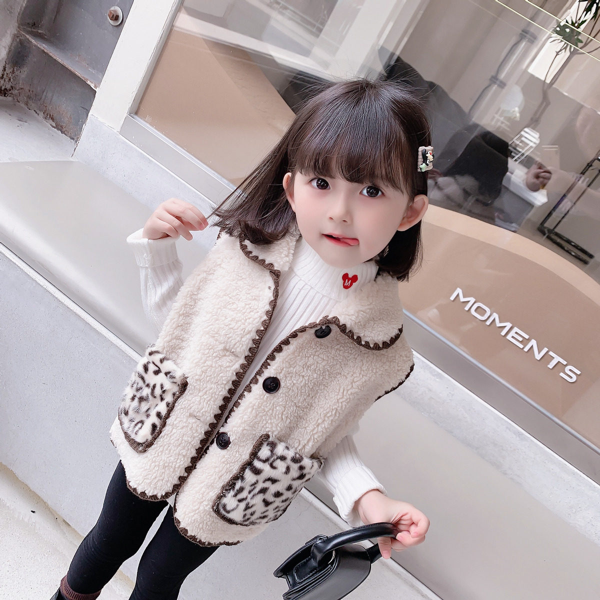 Girls lamb wool vest spring 2022 new Korean version of the children's baby girl vest Western style spring vest all-match