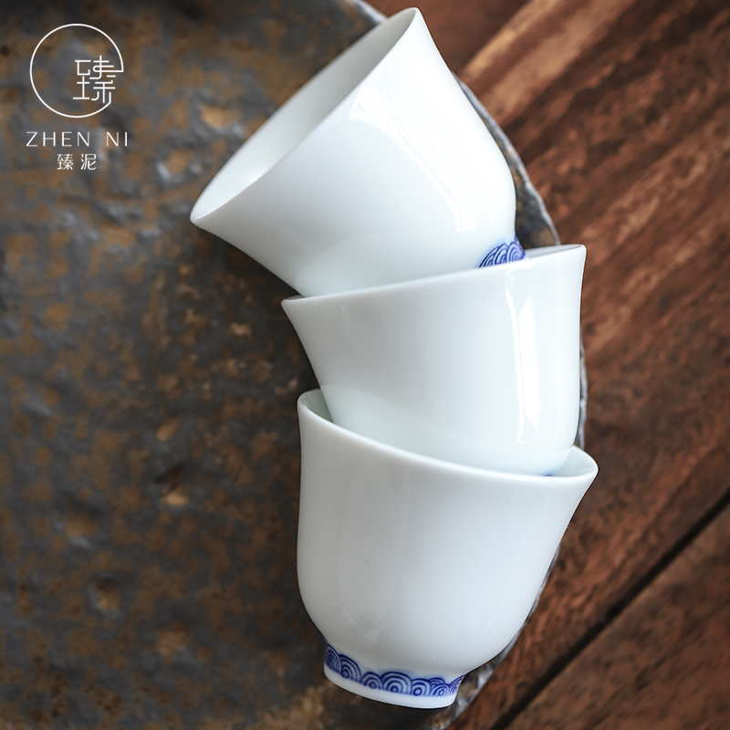 "Blue and white domestic tea cups white porcelain clay sample tea cup size master cup kung fu tea set single glass ceramic bowl