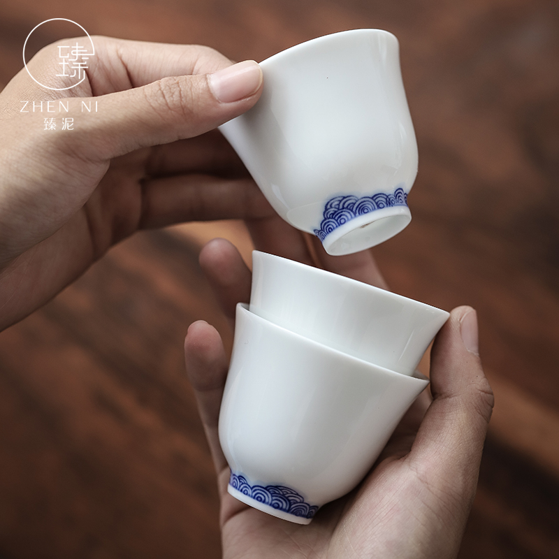 "Blue and white domestic tea cups white porcelain clay sample tea cup size master cup kung fu tea set single glass ceramic bowl