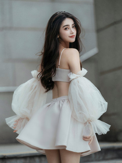 Bloomin原创设计吊带裙镶钻轻奢吊带生日礼服派对气质露背连衣裙