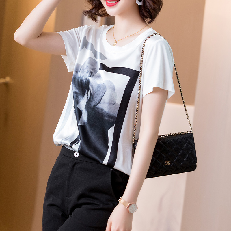 Heavy cotton silk T-shirt women's short-sleeved stitching high-end white European goods 2022 summer new mulberry silk top small shirt