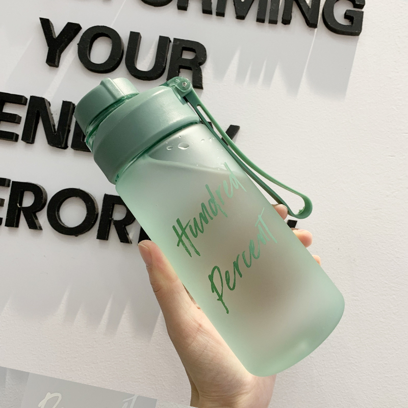 Plastic water glass female minimalist creative fresh summer water bottle portable anti-fall cute and sensonian large capacity mug