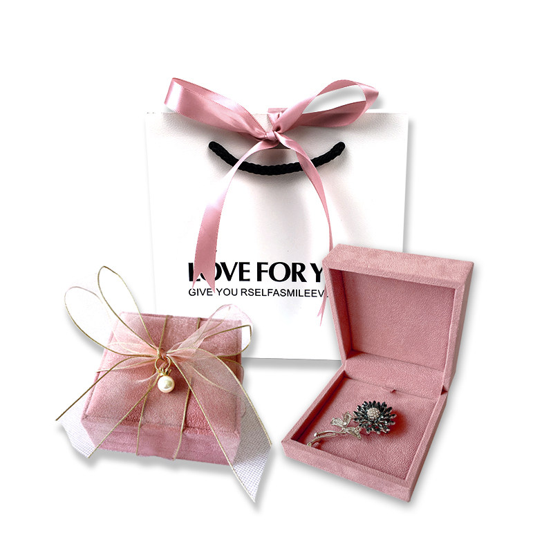 Valentine's Day Precision Needle Box High-grade Flexh Brock Badge Jewelry Packaging Gift Box Accessories Box