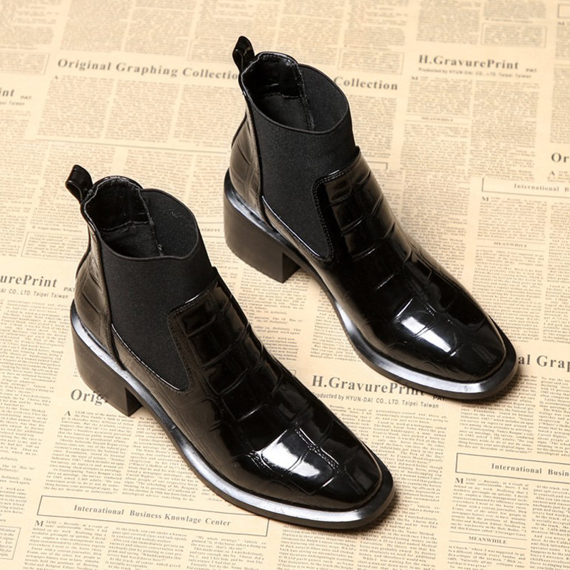 British style coarse with Martin boots female 2021 autumn shoes new small leather shoes patent leather wild black chic short boots women tide