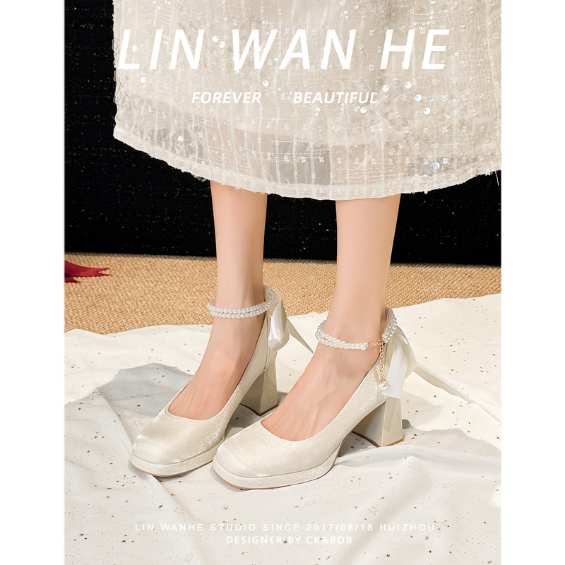 French-Style White Waterproof Platform Thick-Soled Chunky Heel Mary Jane Bridesmaid Wedding Shoes Satin High Heels for Women That Are Comfortable and Don'T Tire the Feet