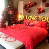 Красное вечернее платье, воздушный шар, с драгоценным камнем