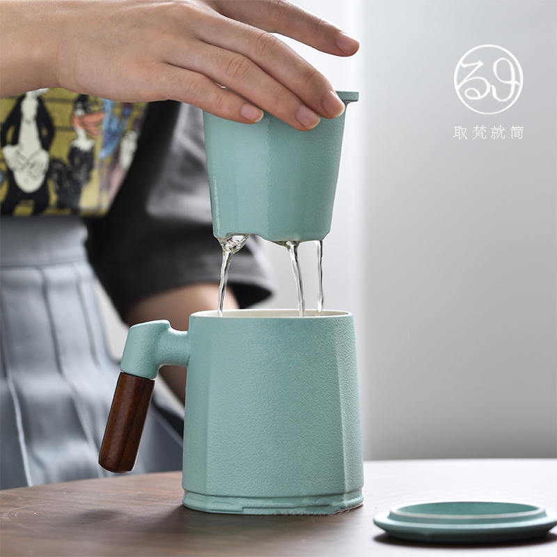 Ceramic Mark cup with lid office Water glass mug large capacity office Tea water separation tea cup engraving