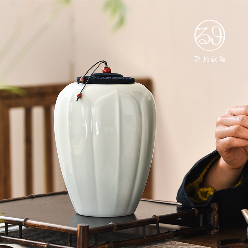 Jingdezhen Ceramic tea leaf jars Pu'er tea pot Home Tea Leaves Jar of Tea Leafy Damp large Number Home One catty