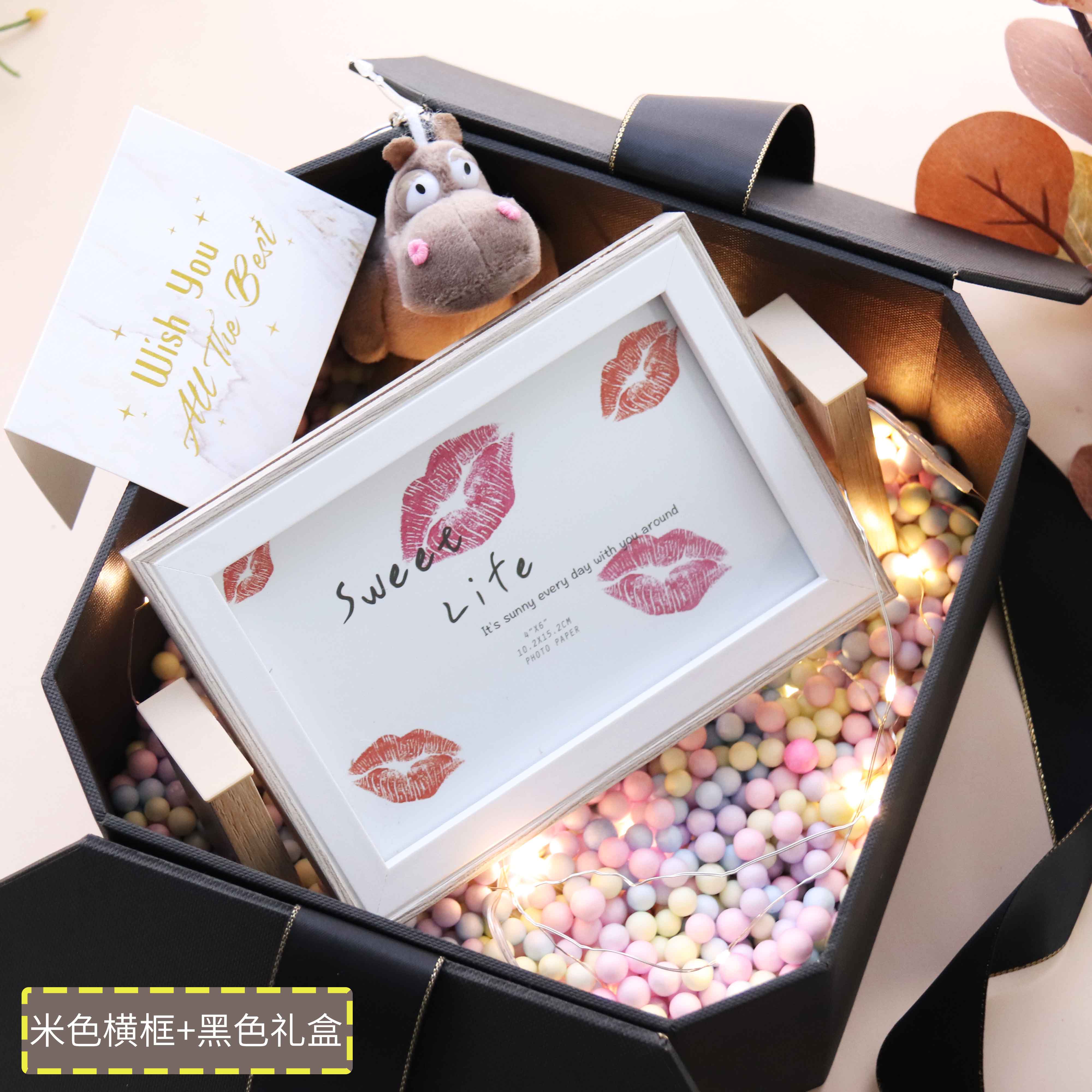 The exquisite graduation of the creative sending girlfriends with memorable gifts is a birthday gift for girlfriend's birthday girl