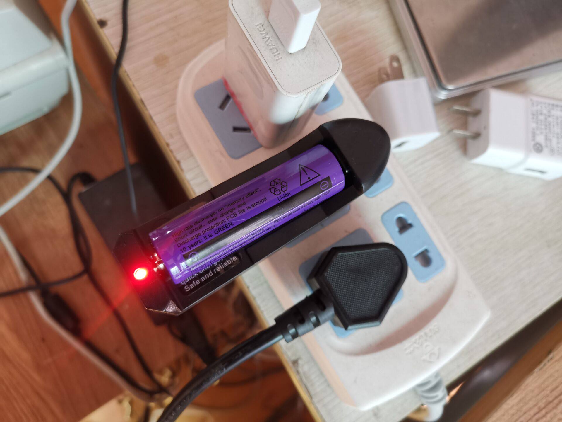 Laser Light 18650 Charged Lithium Battery Universal Charger Laser Pen Laser Light Battery Charger