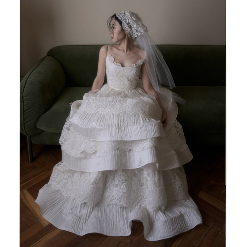 Princess-Style White Lace Strapless Tiered Dress, Heavily Crafted Multi-Layered Puffy Gown, Bridal Engagement Travel Shoot Light Wedding Dress