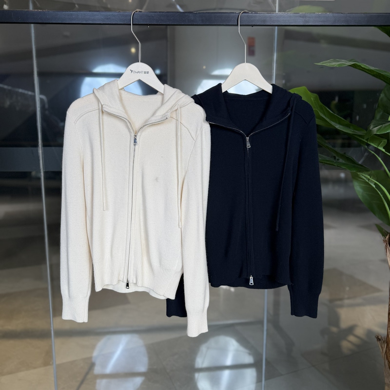 【She Tu】25 Winter 2103255102 (No Returns or Exchanges) 49.3% Sheep Wool Hooded Knit Cardigan 【She Tu】25 Winter 2103255102 (No Returns or Exchanges) 49.3% Sheep Wool Hooded Knit Cardigan
