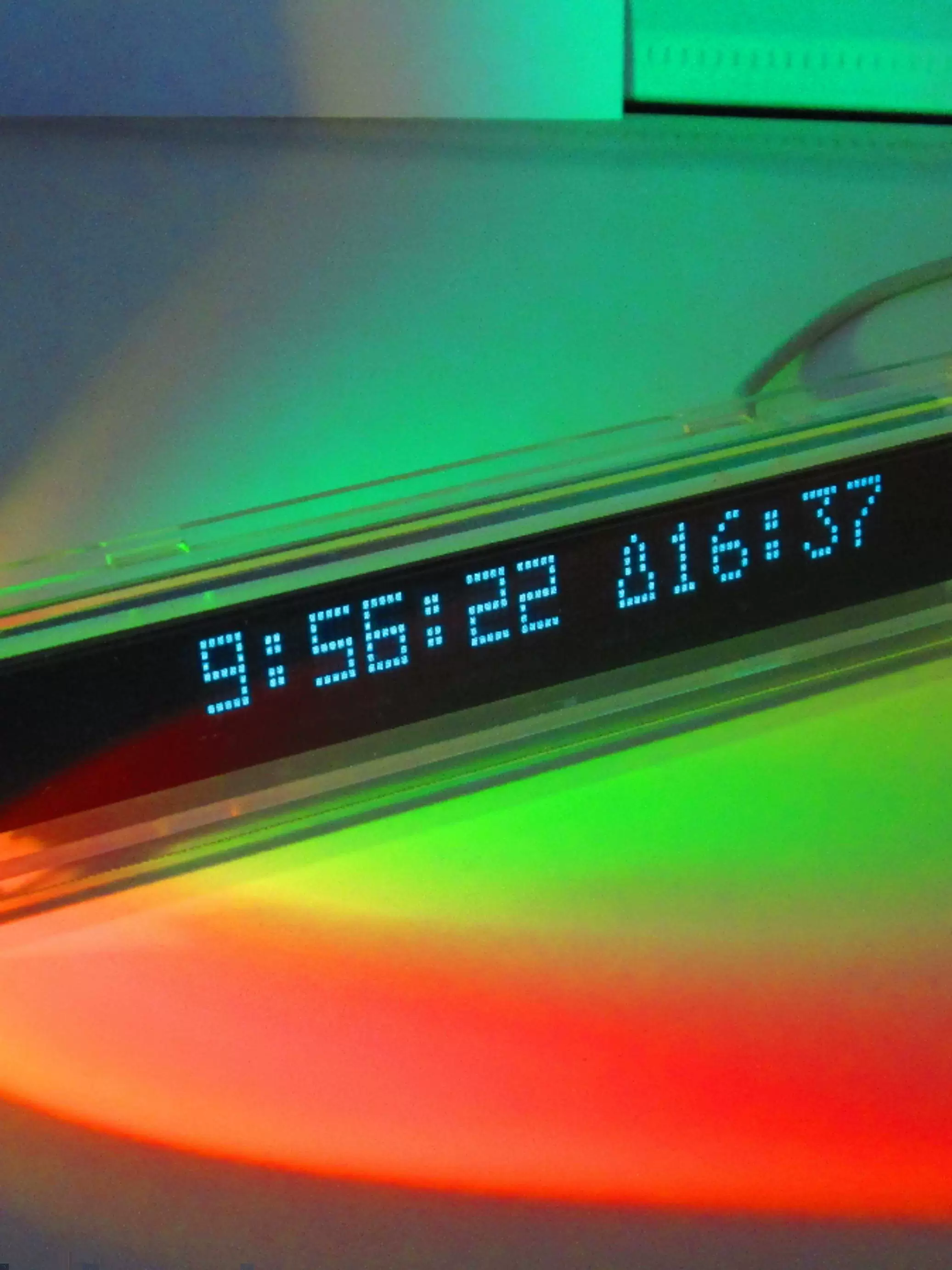 VFD clock flip clock supports daylight saving time vacuum fluorescent display WIFI clock GPS satellite timing