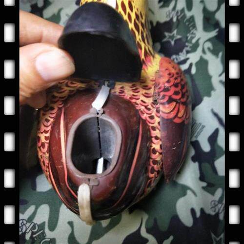 The Egg-laying Hens of the Tin Toys in 70s