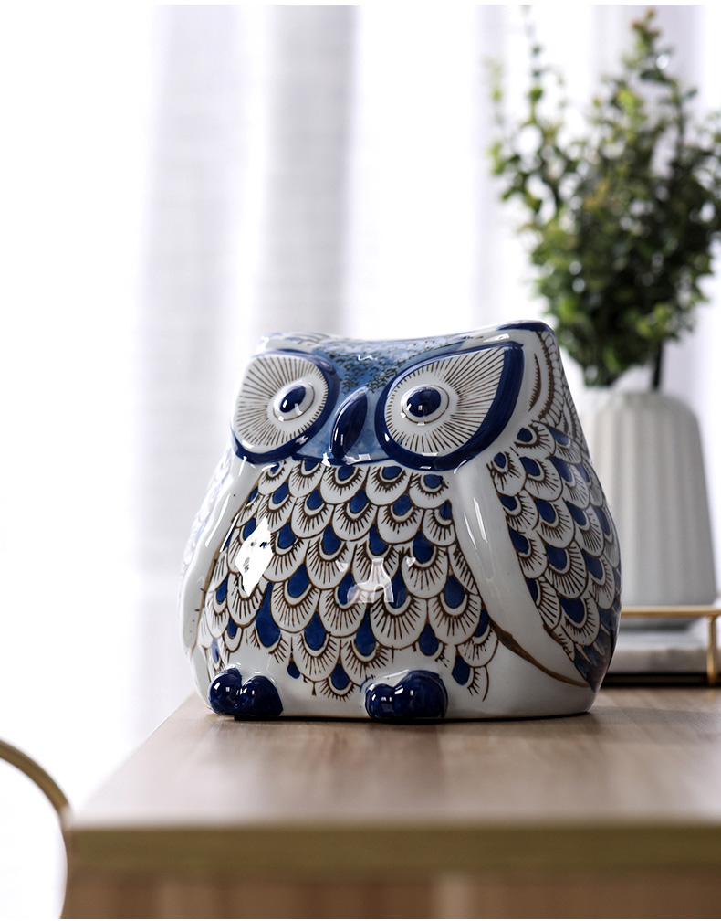 Jingdezhen blue and white porcelain jar owl furnishing articles of modern ceramic arts and crafts ornament gift decoration