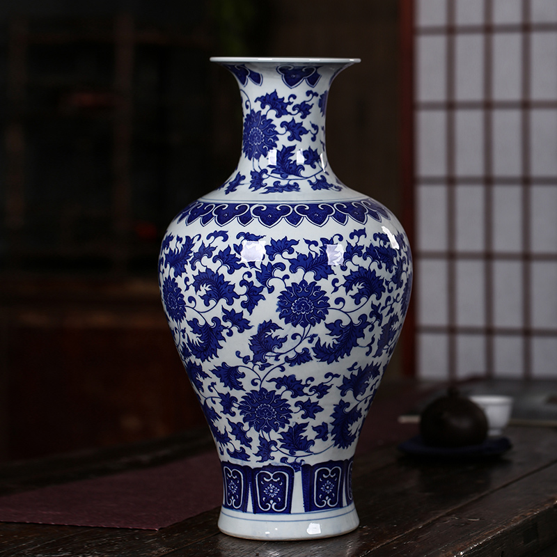 Jingdezhen ceramics archaize sitting room adornment Chinese style restoring ancient ways is blue and white porcelain vase household decoration porcelain furnishing articles