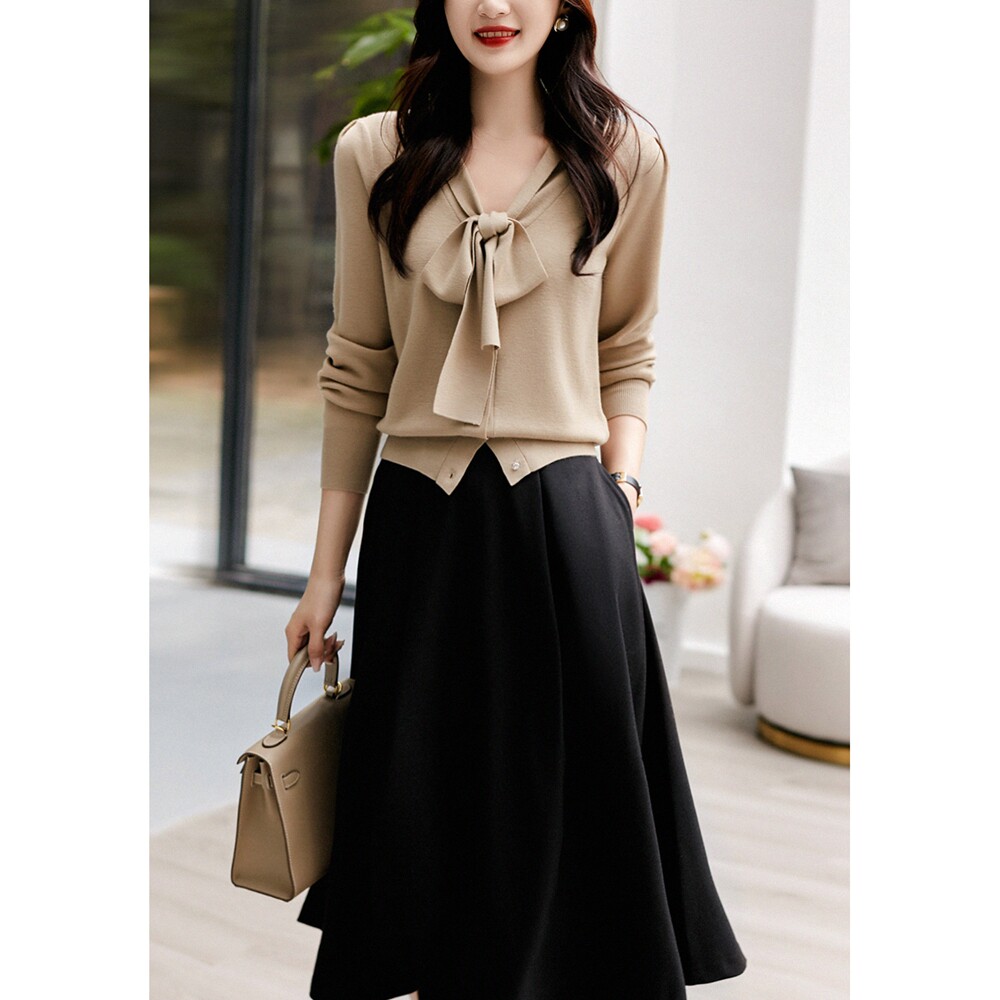 Soft comfort and pressure free of pressure pure wool needle tight fashionable floating collar thread and lean single piece