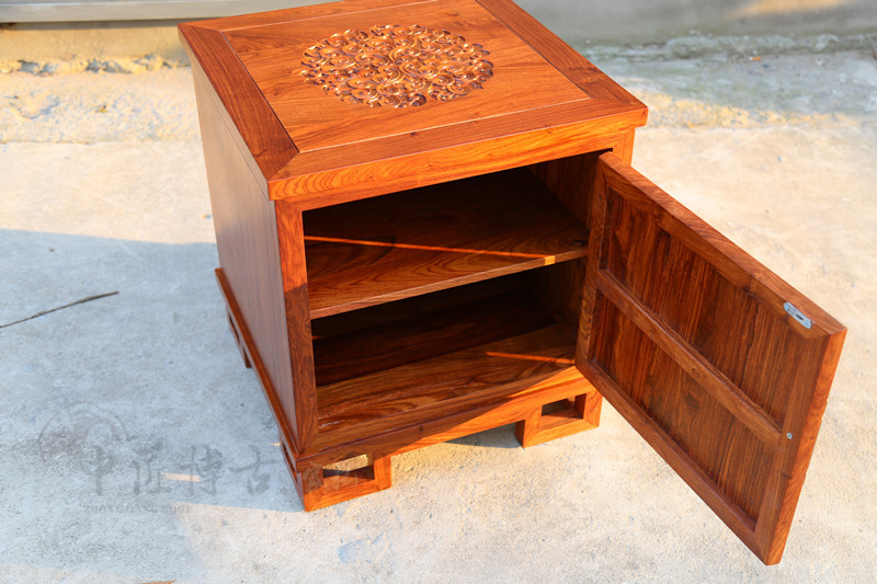 Carpenter Bogut khía cạnh mới của Trung Quốc trong một vài con nhím gỗ đàn hương đỏ Su lê đồ nội thất bằng gỗ hồng sofa phòng khách góc một vài bàn cà phê nhỏ - Bàn trà bàn gỗ giá rẻ