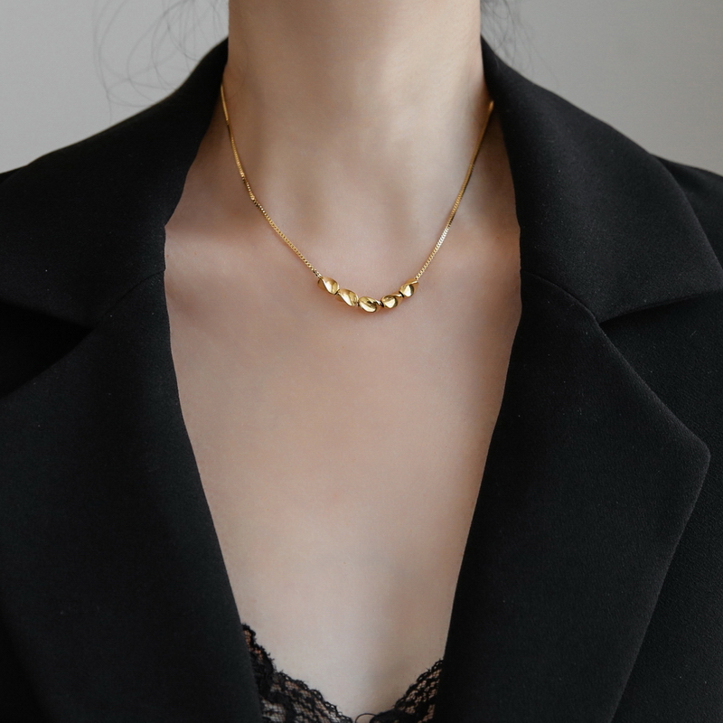 Zhou Dafuhuan Mei European and American fashion transfer five chains of bead necklace women's sweater chain simple cold niche design high