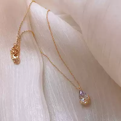 Chow Tai Fook Beauty Necklace Female Advanced Sense French Romantic Crystal Water Drop choker Simple Temperament Female Joker Micro