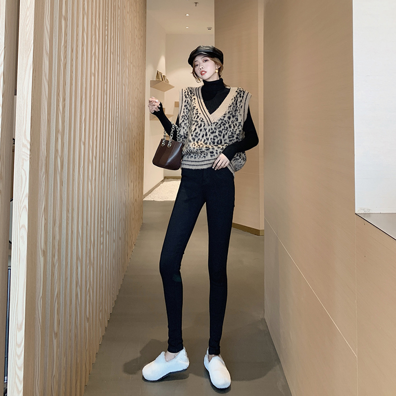 Early spring female Hong Kong flavor BAO WEN sweater vest vest two-piece knitted vest three-piece suit autumn and winter 2021 new