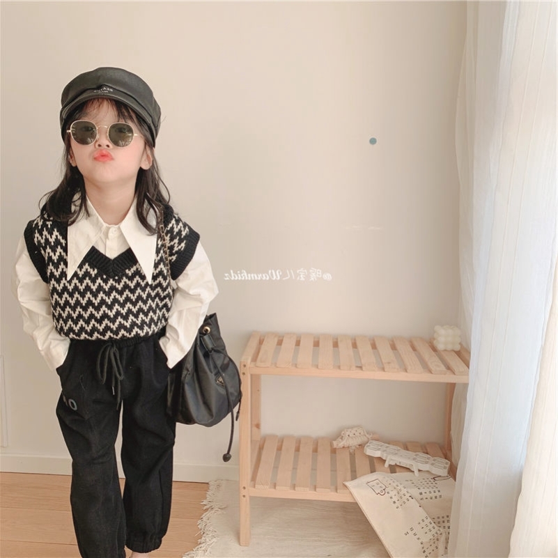 Children's waistcoat vest spring autumn new girl's Korean version fashion V character collar waistcoat sleeveless vest foreign pine knitwear blouse 3