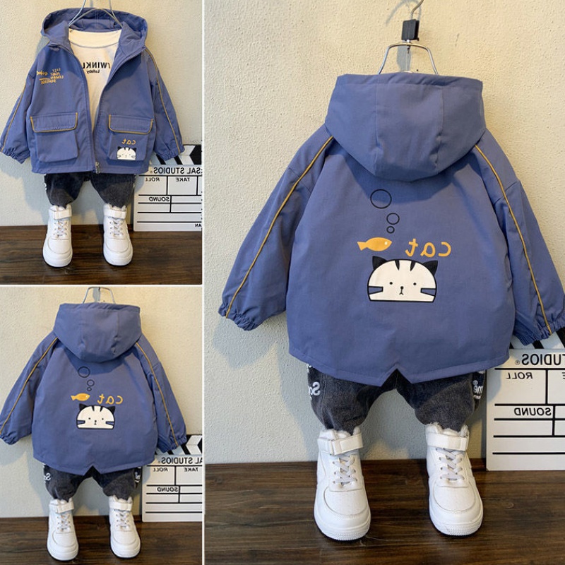 Boy's jacket Spring and autumn section 2021 Yang sends baby handsome fashion submachine clothes Children Korean version thickened with wind and clothes damp