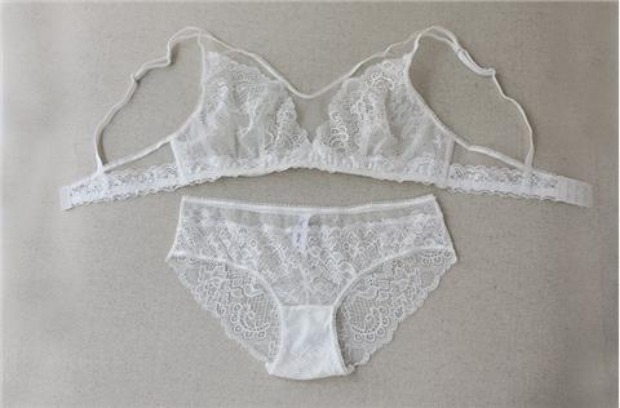 Siêu mỏng trong suốt đầy đủ sợi tơ lụa áo ngực gợi cảm BC cup trắng đồ lót màu đen đặt bikini đi biển đẹp 2021