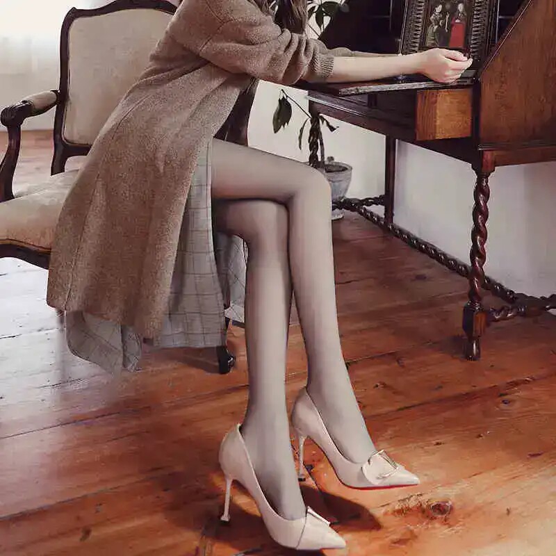 Pants women's 2022 new style thin and comfortable tight-fitting all-match leggings inner wear elastic transparent meat spring and autumn light leg artifact