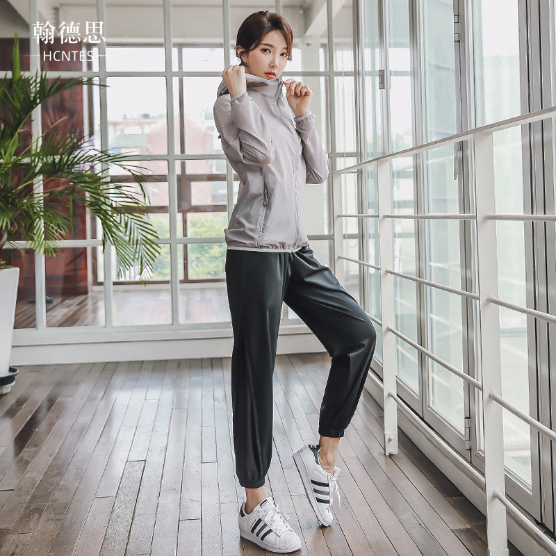 HCNTES light extravagant brand yoga suit women's summer thin section 2021 Breathable Speed Dry loose Fitness Two sets