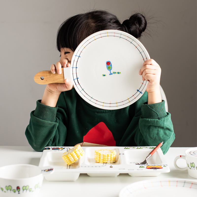 Japanese small train large relief creative children lovely under glaze color porcelain tableware bowls salad bowl dessert bowls