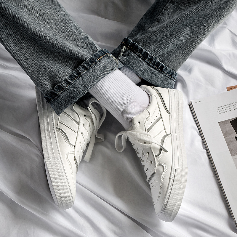 2022 new breathable leather simple white shoes men's Korean version trend all-match youth casual sports sneakers