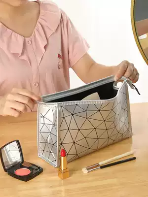 Cosmetic bag female small portable large capacity 2020 New ins Wind Super fire travel wash bag box storage bag