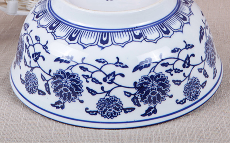 Blue and white porcelain ceramic tableware rainbow such always pull rainbow such as bowl bowl bowl of soup bowl rainbow such use ceramic bowl beef stewed noodles bowl of porridge