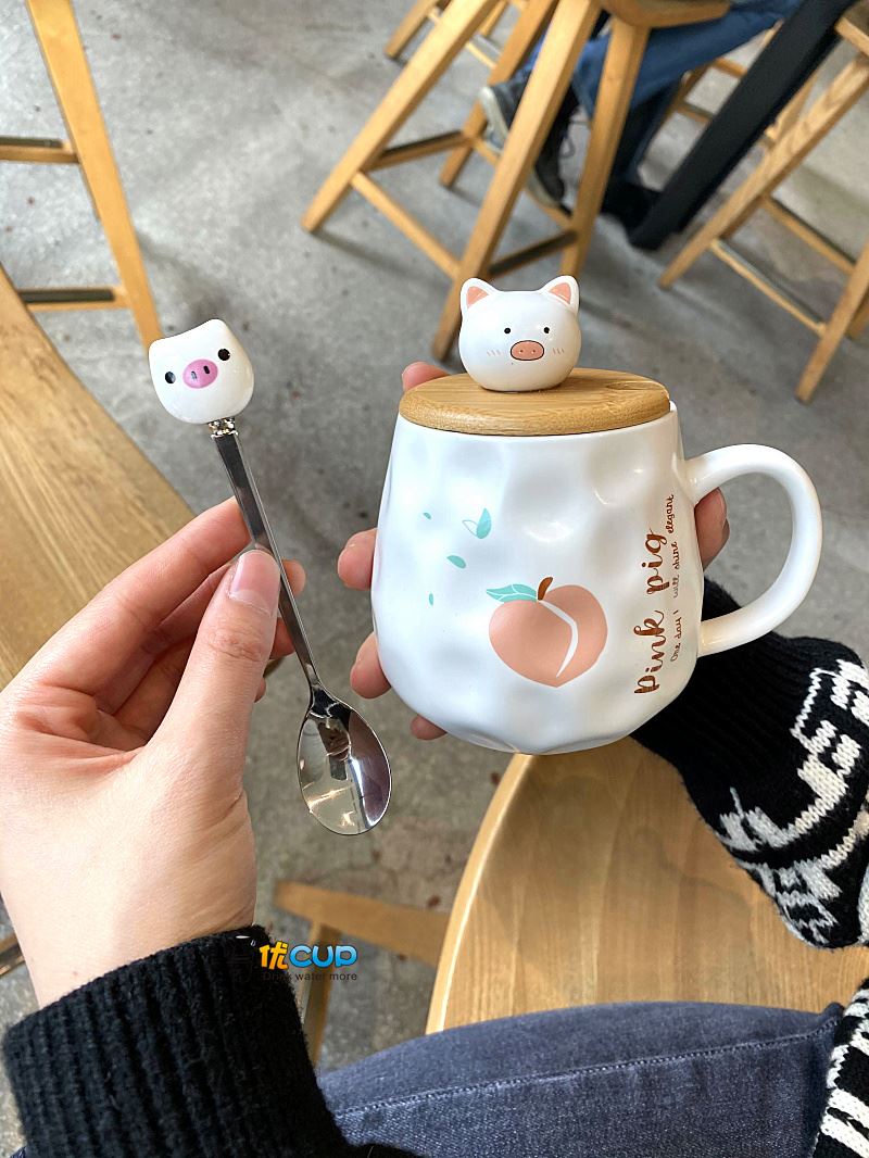 Creative mark cup with cover teaspoons of han edition couples ceramic cup milk cup water girl lovely pig heart of female students