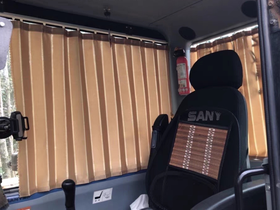 Carter Xuxi Hili three series of excavator sun shading curtains without injuring car-free punching track installation