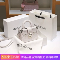 Розово-фиолетовый, сиреневый