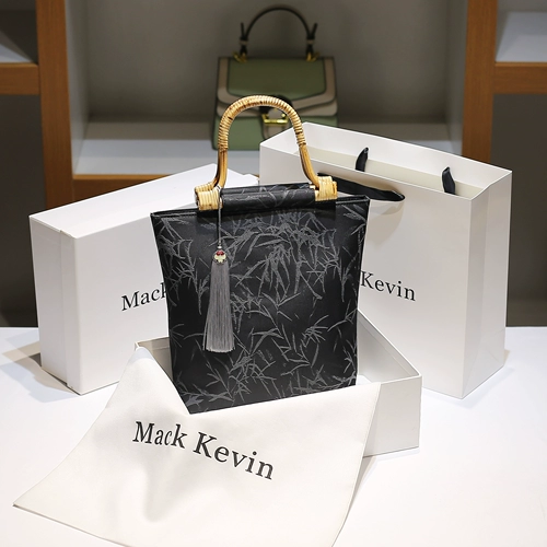 Небольшая дизайнерская вместительная и большая бамбуковая сумка через плечо